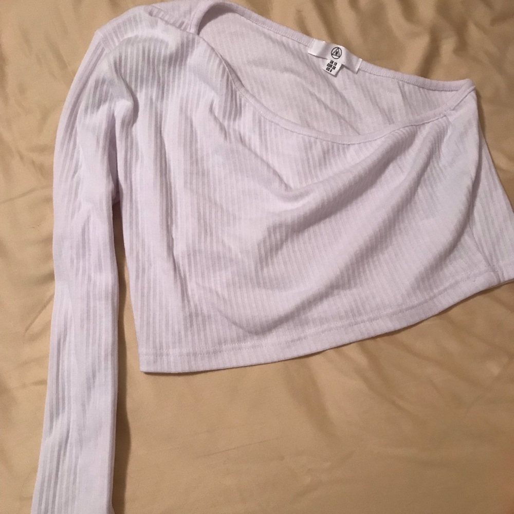 One Sleeve Ribbed Crop - Picture 3 of 3